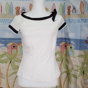 Nike fit dry active top.